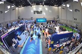 赛马博弈论：如何结合马匹血统、骑师状态与场地湿度进行多维度建模？（赛马博弈视角下的多维建模：融合血统、骑师状态与场地湿度）